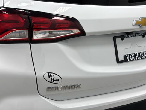 Used 2023 Chevrolet Equinox LT AWD/4WD image 38
