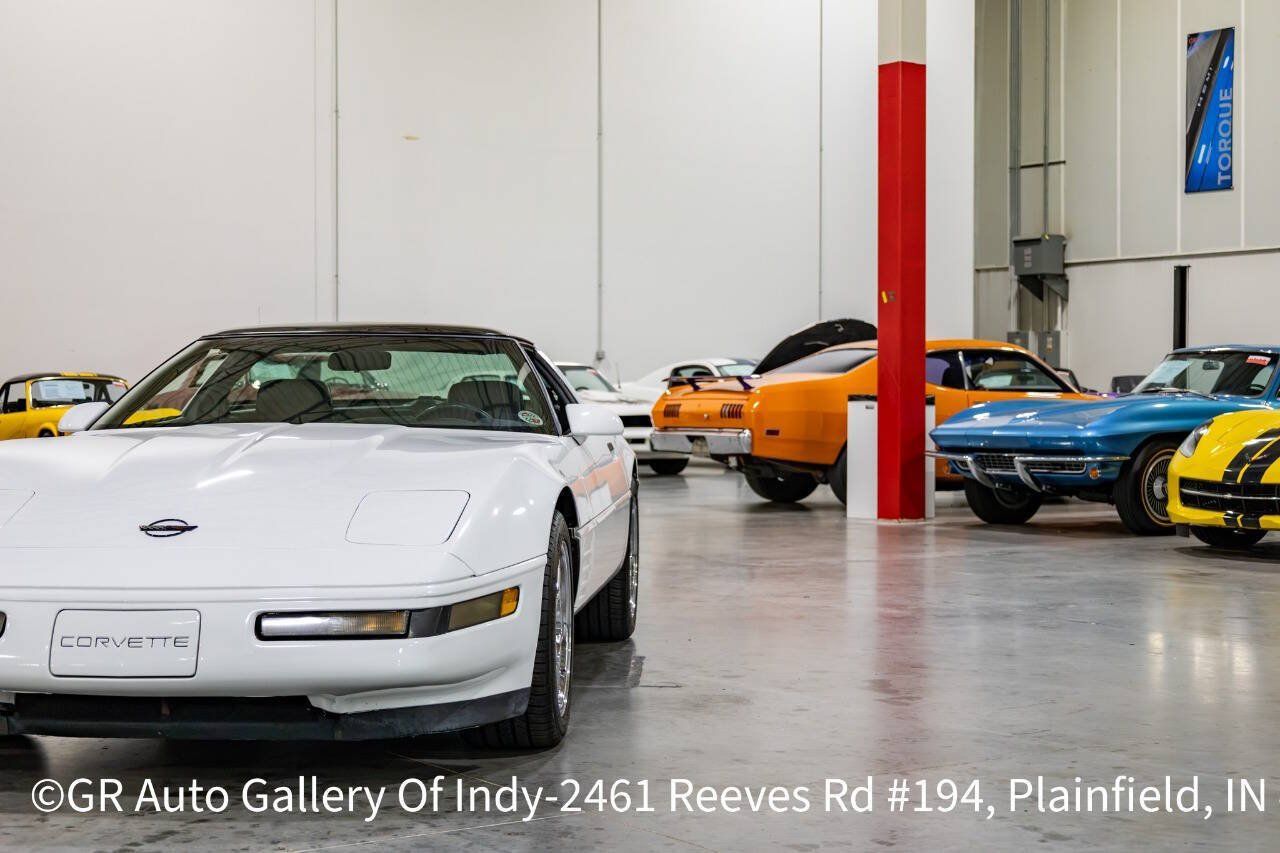 Used 1992 Chevrolet Corvette Coupe RWD image 26