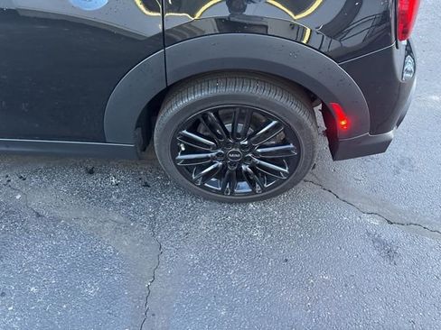 Used 2023 MINI Cooper S w/ Signature Upholstery Package image 59