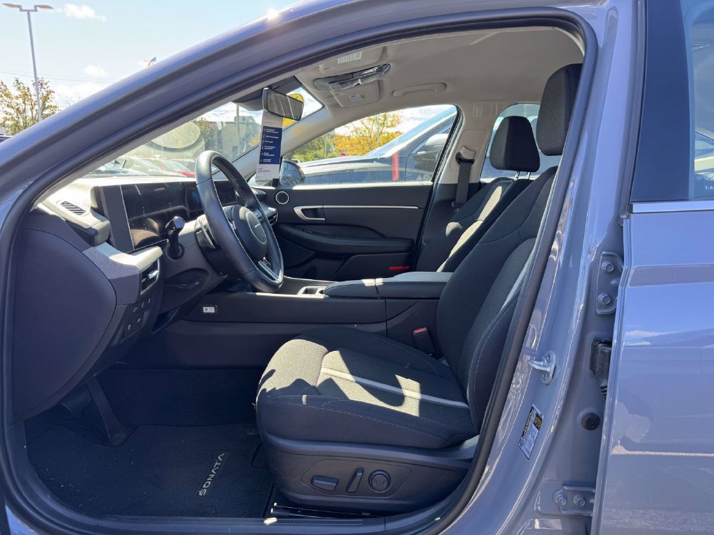 Used 2025 Hyundai Sonata SEL FWD image 15
