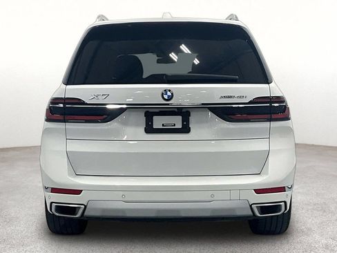 Used 2024 BMW X7 xDrive40i AWD/4WD image 4