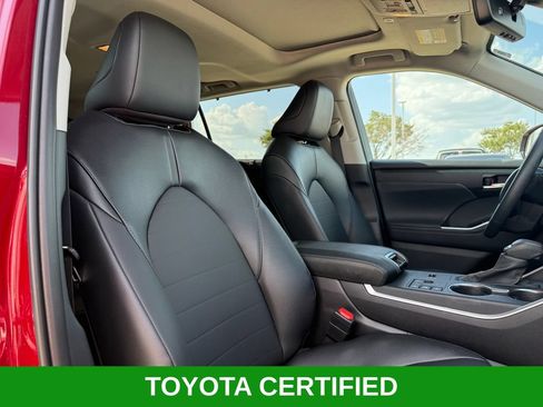 Certified 2026 Toyota Highlander XLE AWD/4WD image 29