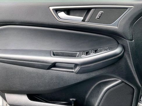 Used 2024 Ford Edge SEL image 20