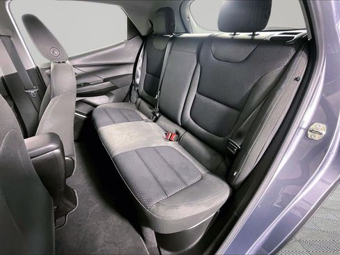 Used 2022 Chevrolet Bolt LT FWD image 21