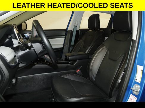 Used 2022 Jeep Compass Limited w/ Elite Group AWD/4WD image 4