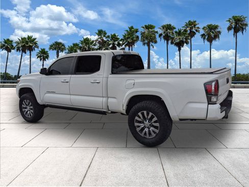 Used 2021 Toyota Tacoma Limited image 6