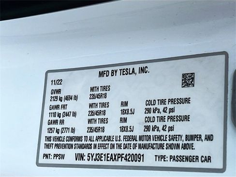 Used 2023 Tesla Model 3 Standard Range image 32