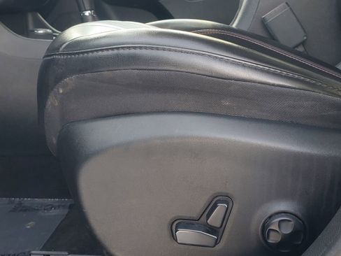 Used 2019 Jeep Cherokee Trailhawk w/ Comfort/Convenience Group image 16