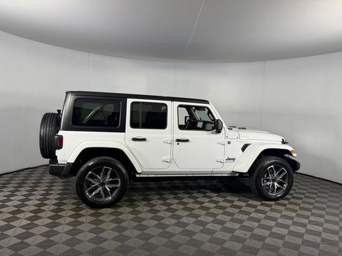 Used 2024 Jeep Wrangler Unlimited AWD/4WD image 6