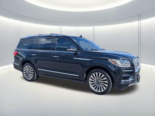 Used 2018 Lincoln Navigator Reserve w/ Technology Package AWD/4WD image 8
