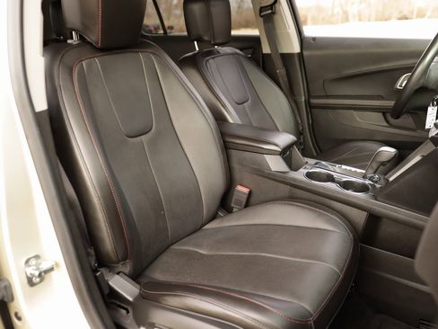 Used 2015 Chevrolet Equinox LT w/ Chrome Appearance Package image 28