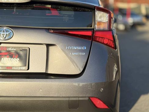 Used 2022 Toyota Prius Limited image 8