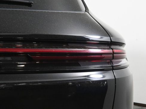 Used 2025 Porsche Cayenne AWD/4WD image 13