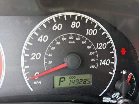 Used 2013 Toyota Corolla LE image 4