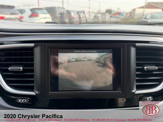 Used 2020 Chrysler Pacifica Touring-L w/ Tire & Wheel Group FWD image 19