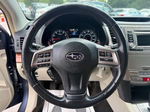 Used 2013 Subaru Outback 2.5i Limited AWD/4WD image 16