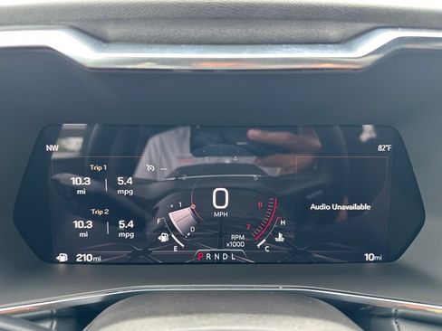 New 2025 GMC Canyon Elevation w/ Convenience Package image 14