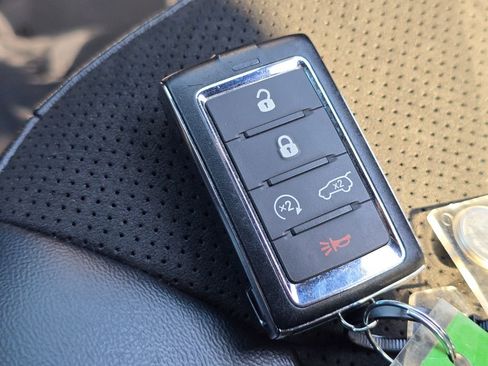 Used 2023 Jeep Grand Cherokee Altitude RWD image 21