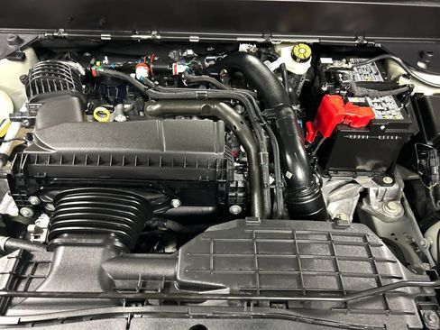 Used 2025 Ford Maverick Tremor AWD/4WD image 24