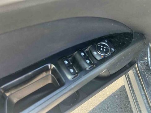 Used 2014 Ford Fusion SE w/ Equipment Group 201A FWD image 14