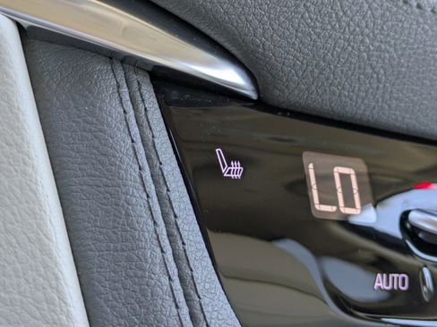 Used 2023 Cadillac XT5 Premium Luxury image 30