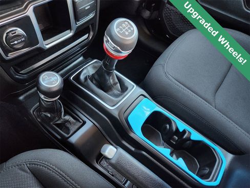 Used 2023 Jeep Wrangler Unlimited Sport image 21