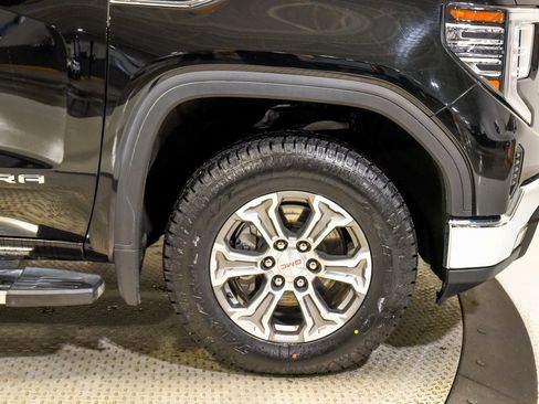 Used 2022 GMC Sierra 1500 SLT w/ SLT Convenience Package image 13