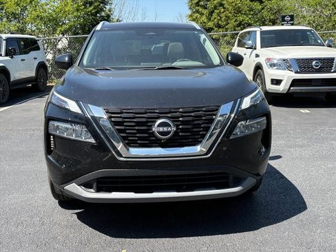 Certified 2023 Nissan Rogue SV w/ SV Premium B Package AWD/4WD image 3