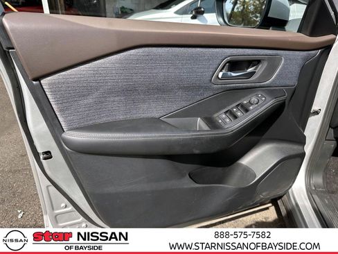 Certified 2023 Nissan Rogue SV image 12