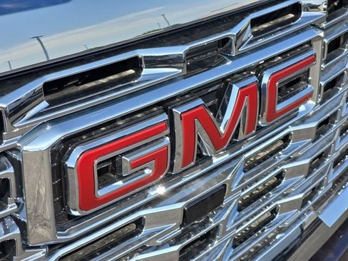 New 2025 GMC Sierra 2500 Denali w/ Denali Reserve Package image 32