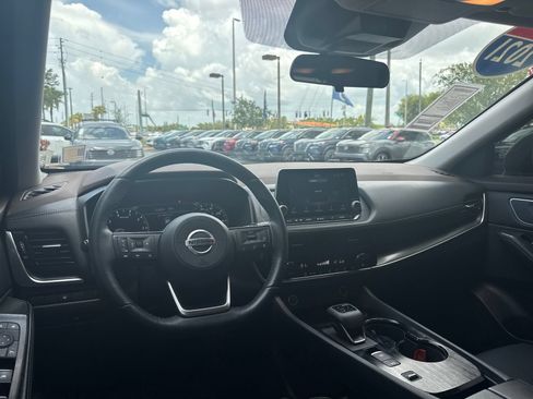 Used 2021 Nissan Rogue SV w/ Premium Package FWD image 22