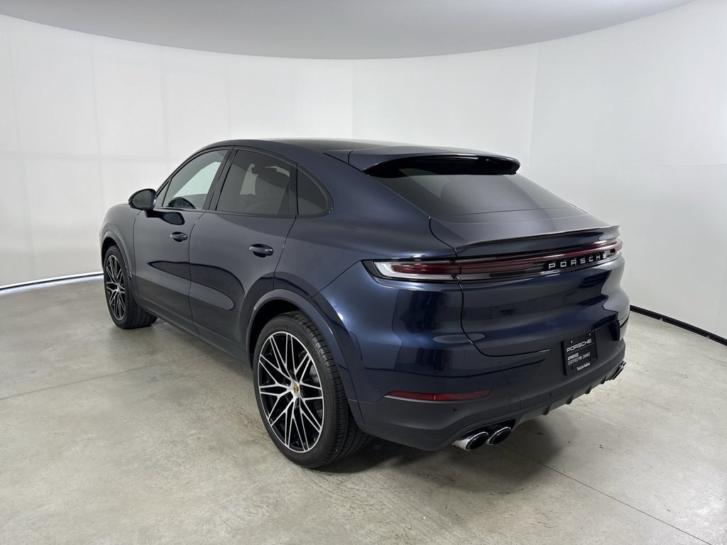 Certified 2024 Porsche Cayenne Coupe AWD/4WD image 3