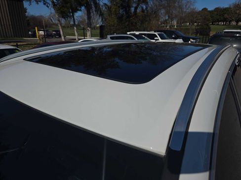 Used 2024 BMW X5 xDrive40i w/ Premium Package image 12