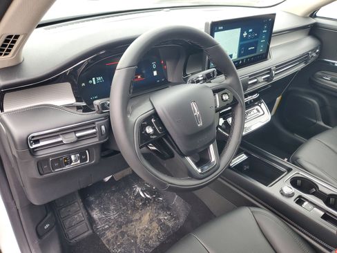 New 2026 Lincoln Corsair Premiere image 13