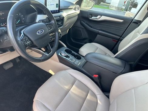 Used 2021 Ford Escape SEL image 9