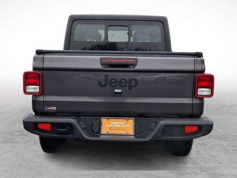 Used 2022 Jeep Gladiator Sport image 4