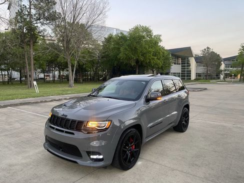 Used 2021 Jeep Grand Cherokee SRT w/ Trailer Tow Group IV image 31