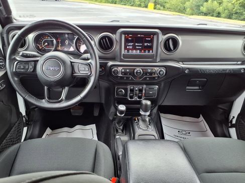 Used 2021 Jeep Wrangler Unlimited Sport image 18
