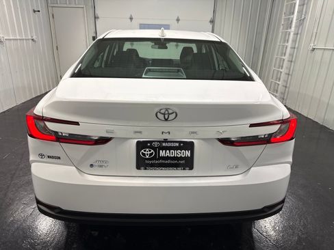 New 2026 Toyota Camry LE AWD/4WD image 31