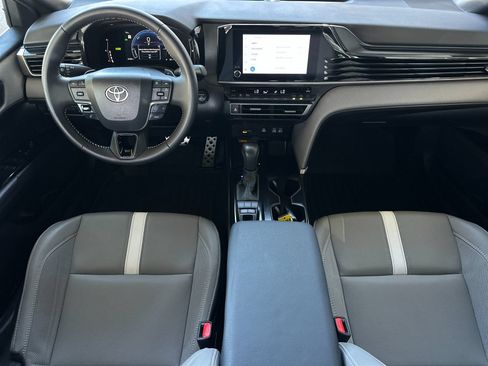 Used 2026 Toyota Camry SE w/ Convenience Package FWD image 12