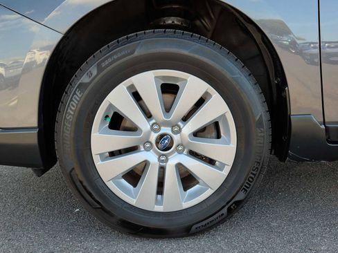 Used 2019 Subaru Outback 2.5i image 17