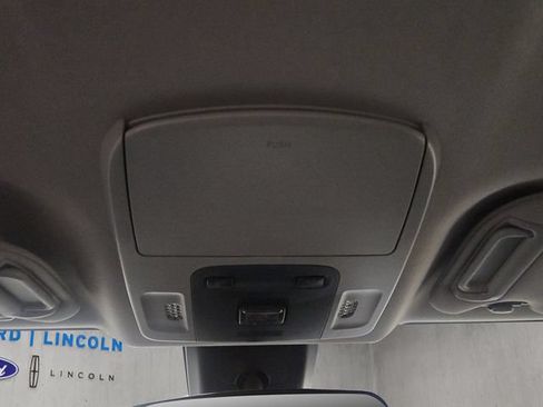 Used 2022 Toyota Camry LE FWD image 3