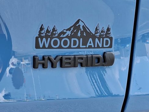 Used 2023 Toyota RAV4 AWD Hybrid image 31