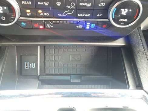 Used 2021 Ford Expedition XLT image 34