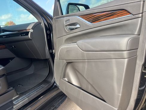 Certified 2024 Cadillac Escalade ESV Premium Luxury w/ Performance Package image 60