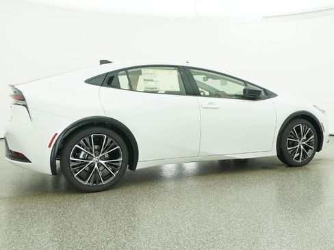 New 2026 Toyota Prius XLE image 39