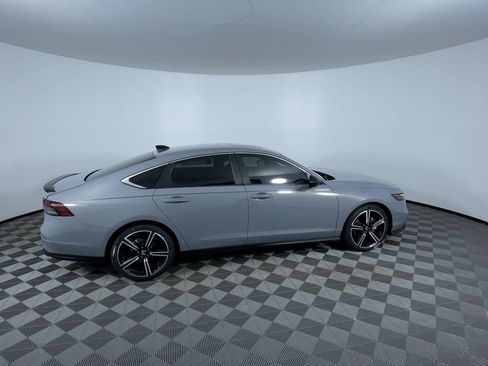 Used 2023 Honda Accord Sport image 9