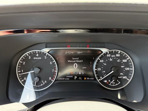 Used 2025 Nissan Pathfinder SV w/ SV Premium Package FWD image 18