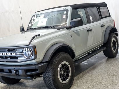 Used 2024 Ford Bronco Big Bend w/ Sasquatch Package