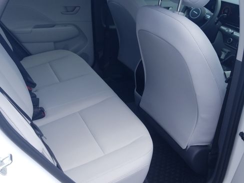 Used 2025 Hyundai Kona SE FWD image 14